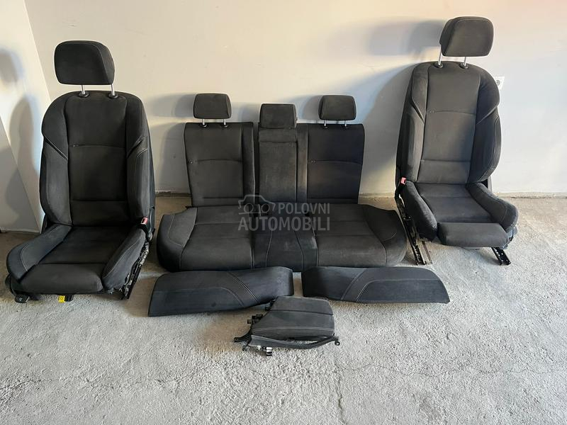 Sedista f10 Alcantara