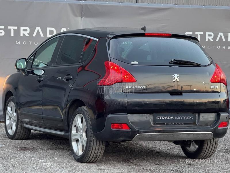 Peugeot 3008 1.6 E HDI NAVY PANO