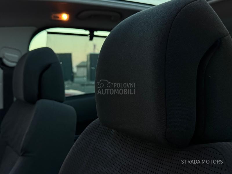 Peugeot 3008 1.6 E HDI NAVY PANO