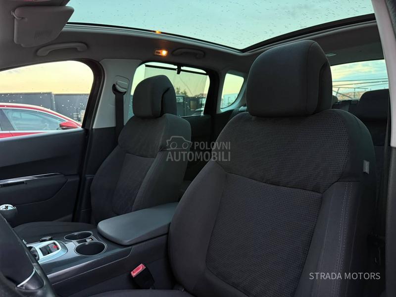 Peugeot 3008 1.6 E HDI NAVY PANO