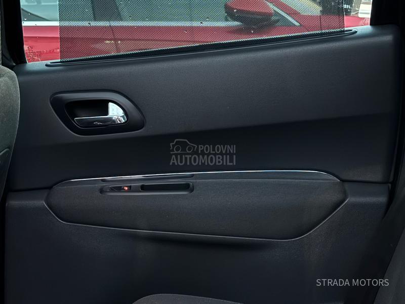 Peugeot 3008 1.6 E HDI NAVY PANO