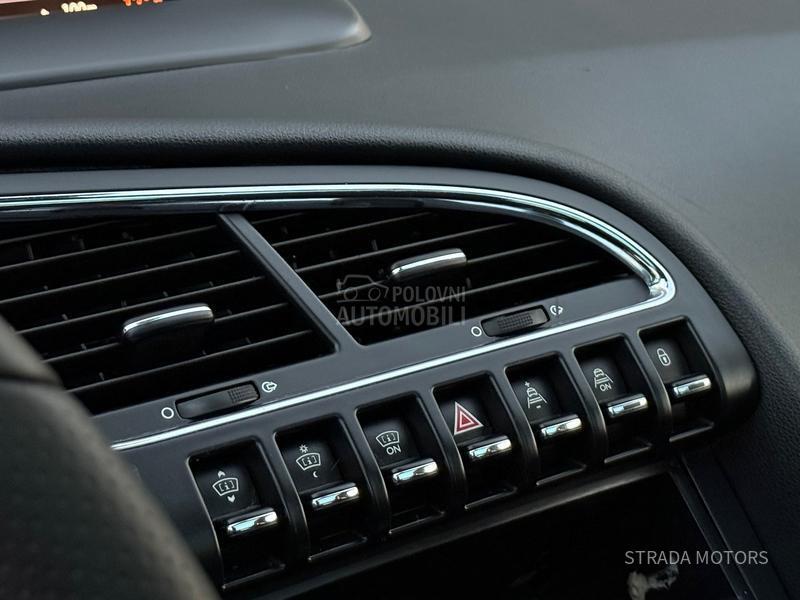 Peugeot 3008 1.6 E HDI NAVY PANO