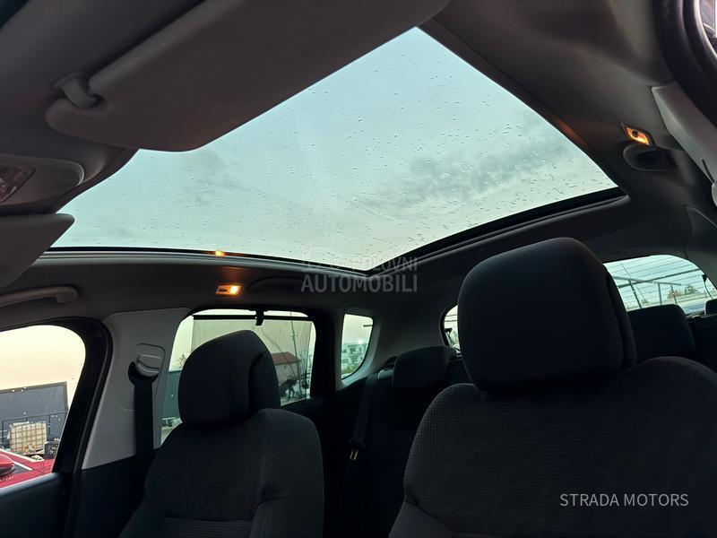 Peugeot 3008 1.6 E HDI NAVY PANO