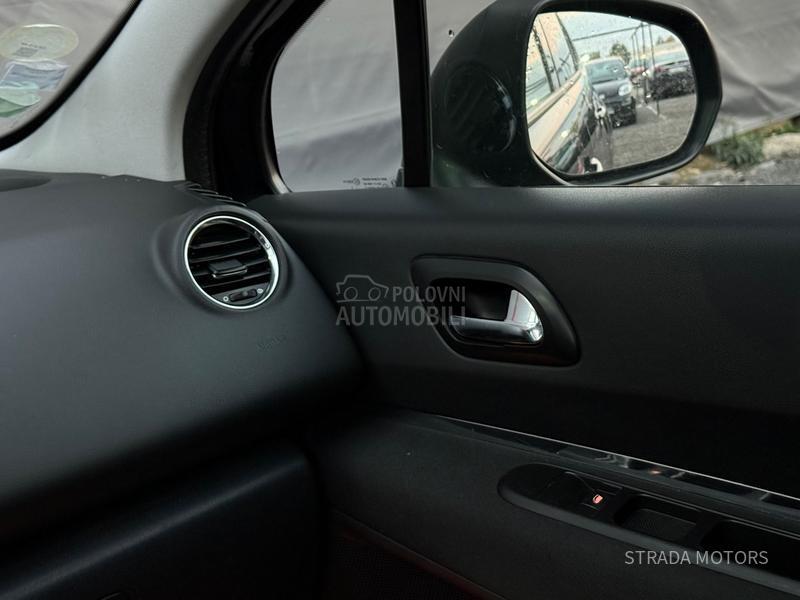 Peugeot 3008 1.6 E HDI NAVY PANO