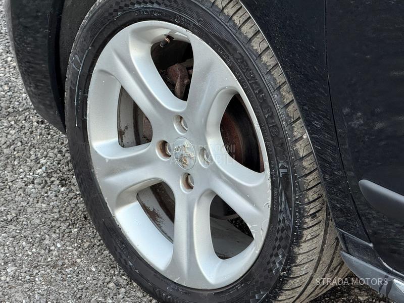 Peugeot 3008 1.6 E HDI NAVY PANO