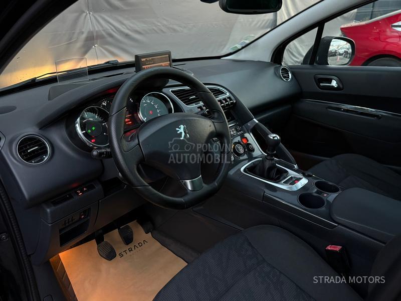 Peugeot 3008 1.6 E HDI NAVY PANO