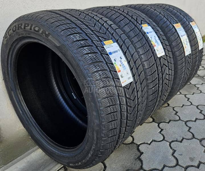 Pirelli 305/40 R20 Zimska