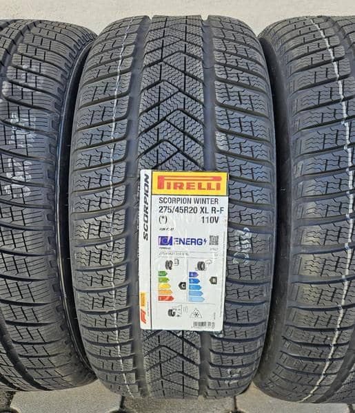 Pirelli 305/40 R20 Zimska