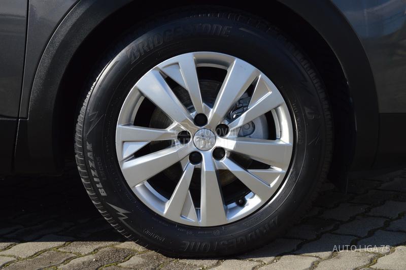 Peugeot 3008 1.5 BlueHDi130 Busin