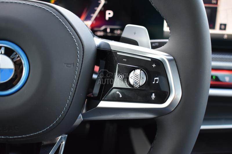 BMW 750 e xDrive M paket