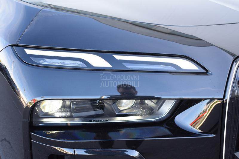 BMW 750 e xDrive M paket