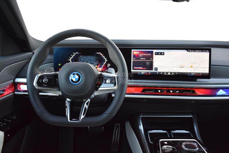 BMW 750 e xDrive M paket