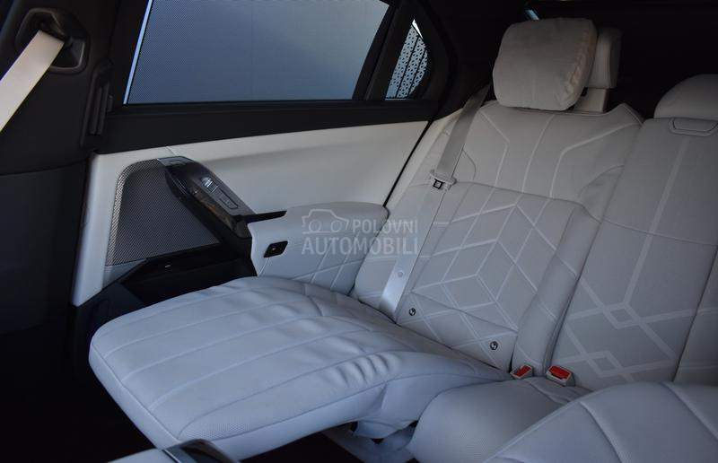 BMW 750 e xDrive M paket