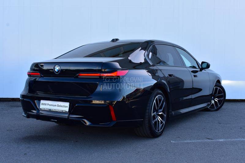 BMW 750 e xDrive M paket