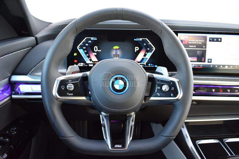 BMW 750 e xDrive M paket