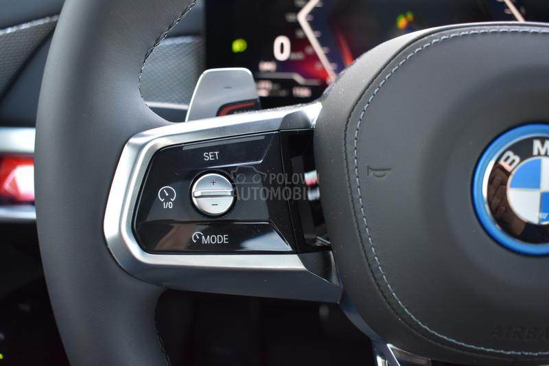 BMW 750 e xDrive M paket