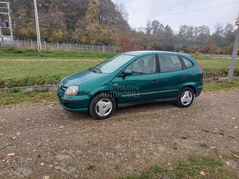 Nissan Almera Tino 