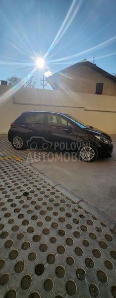 Peugeot 208 1.6 HDi ALLURE