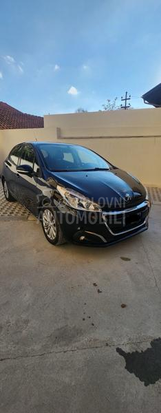 Peugeot 208 1.6 HDi ALLURE