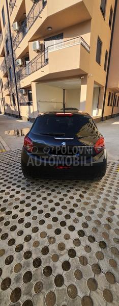 Peugeot 208 1.6 HDi ALLURE