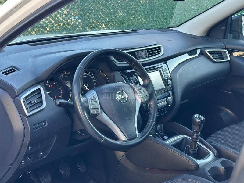 Nissan Qashqai TEKNA/PANO/360