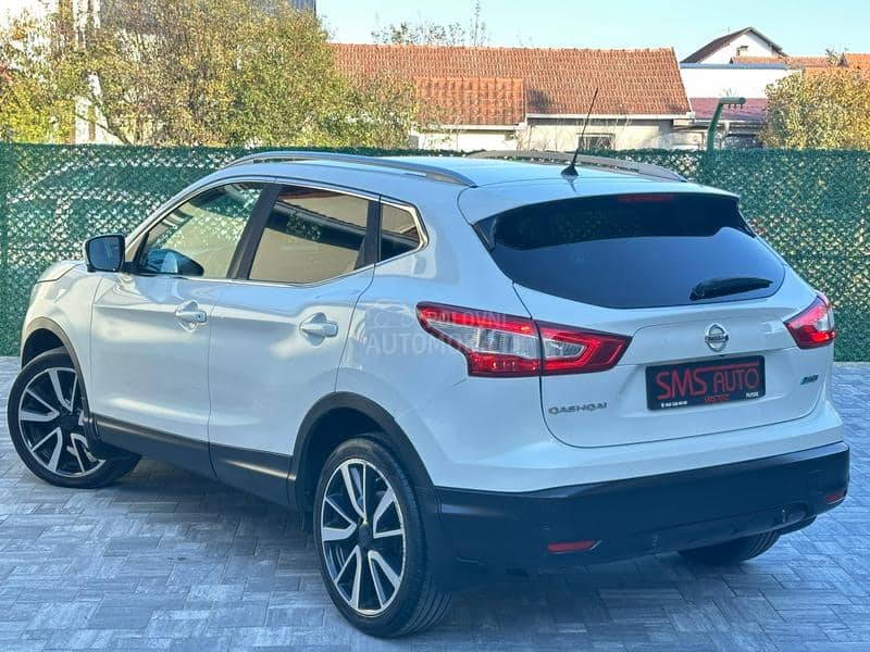 Nissan Qashqai TEKNA/PANO/360
