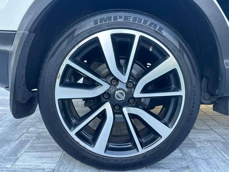 Nissan Qashqai TEKNA/PANO/360