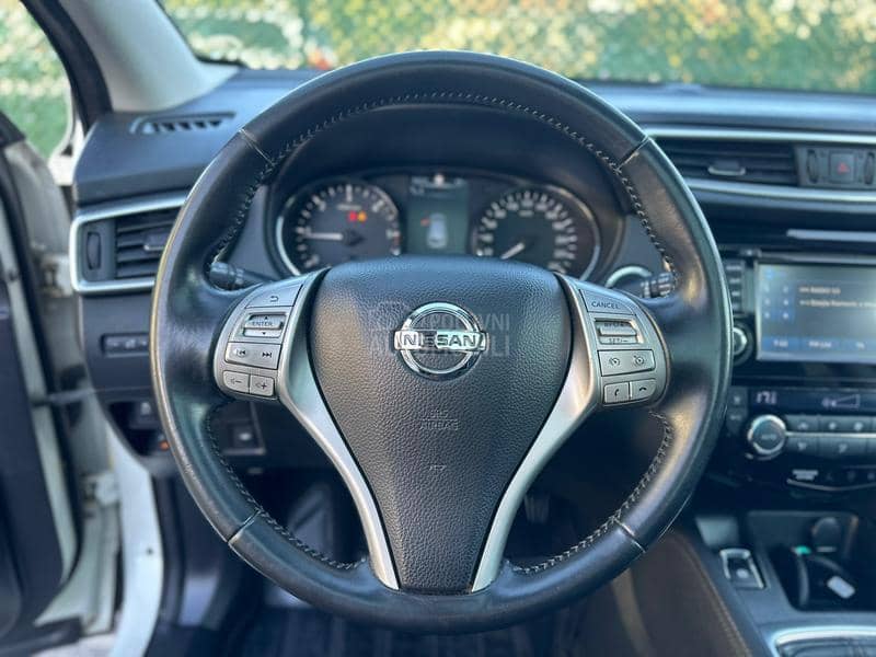 Nissan Qashqai TEKNA/PANO/360