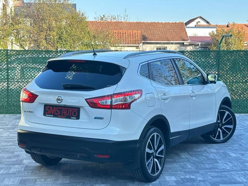 Nissan Qashqai TEKNA/PANO/360