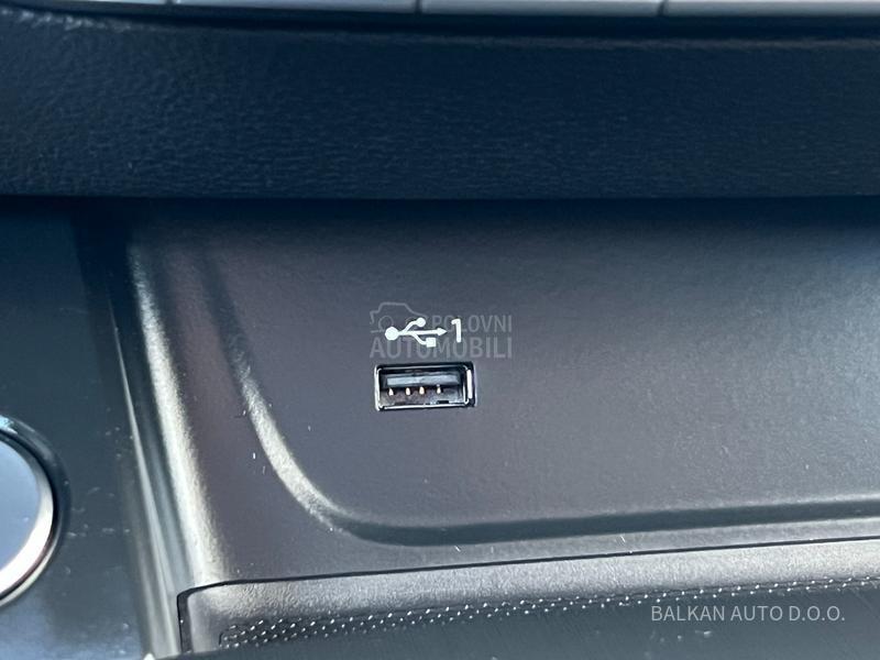 Audi A4 2.0TDI/NAV/LED/AUT