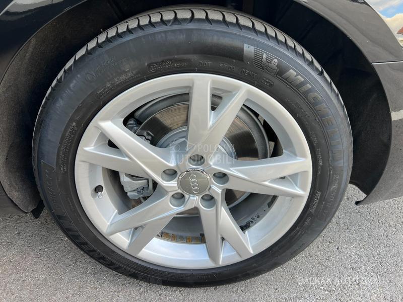 Audi A4 2.0TDI/NAV/LED/AUT