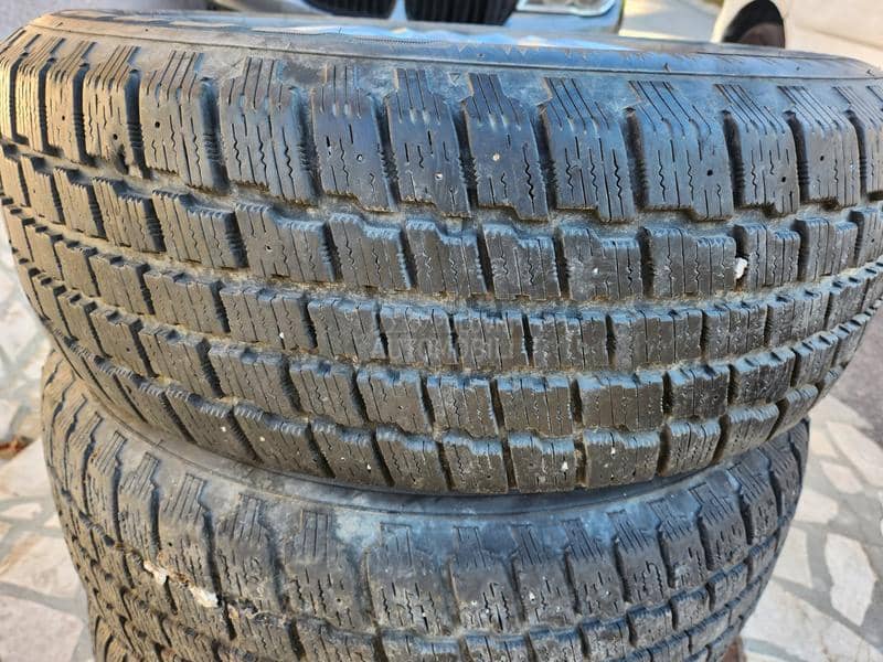 Cooper 215/65 R16 Zimska