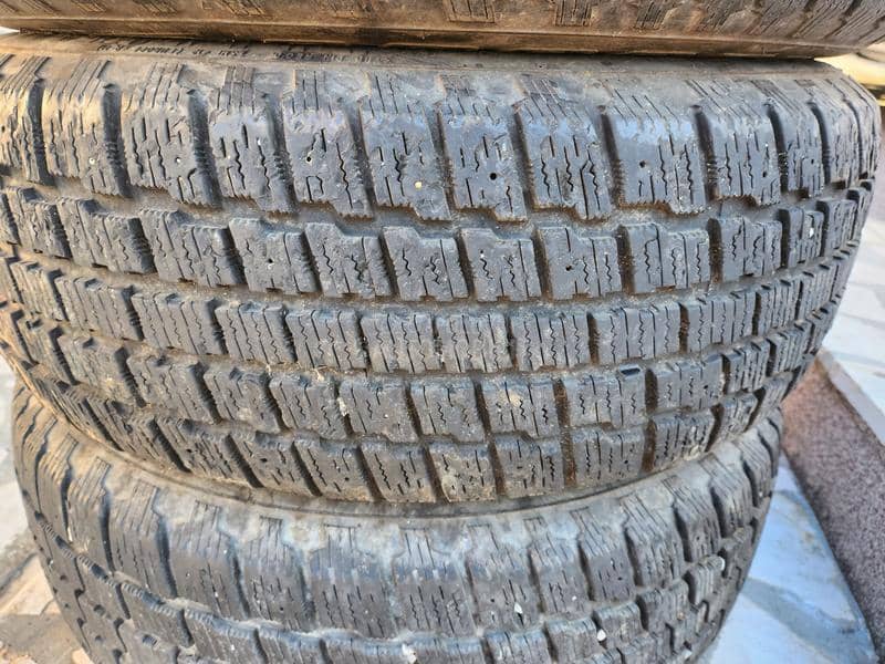 Cooper 215/65 R16 Zimska