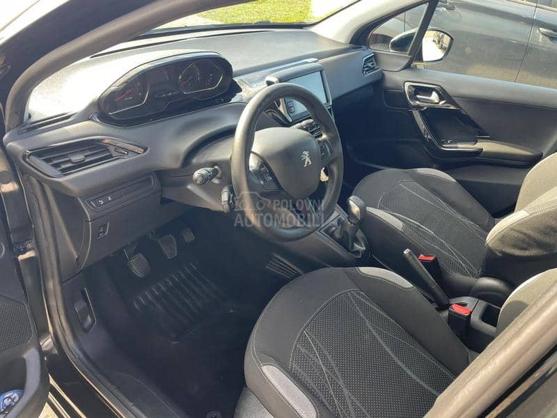Peugeot 208 1.4hdi allure NOV
