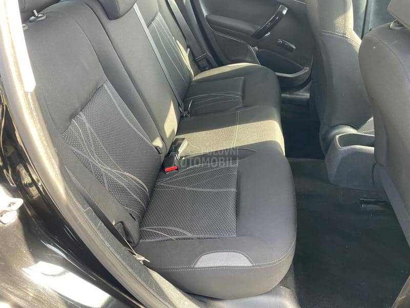 Peugeot 208 1.4hdi allure NOV