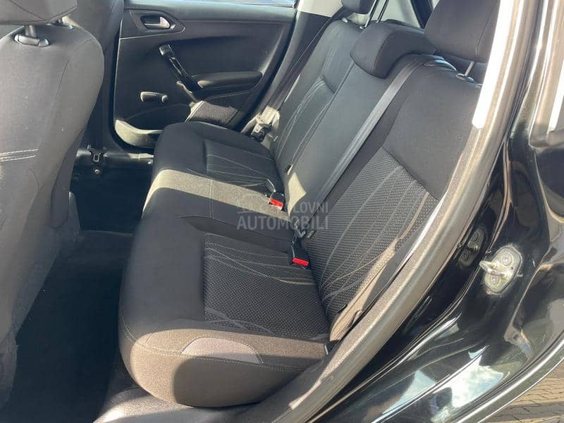 Peugeot 208 1.4hdi allure NOV