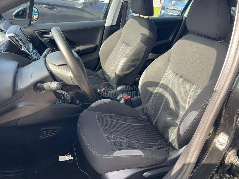 Peugeot 208 1.4hdi allure NOV
