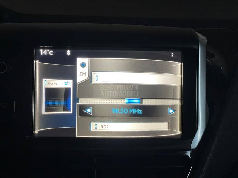 Peugeot 208 1.4hdi allure NOV