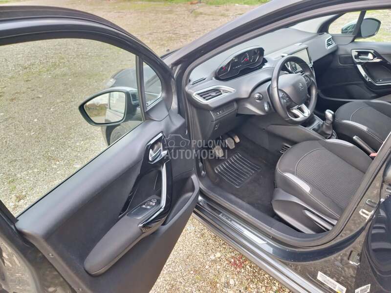 Peugeot 208 1.2 PURETECH