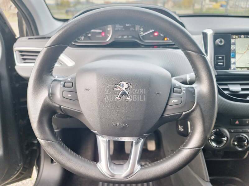 Peugeot 208 1.2 PURETECH