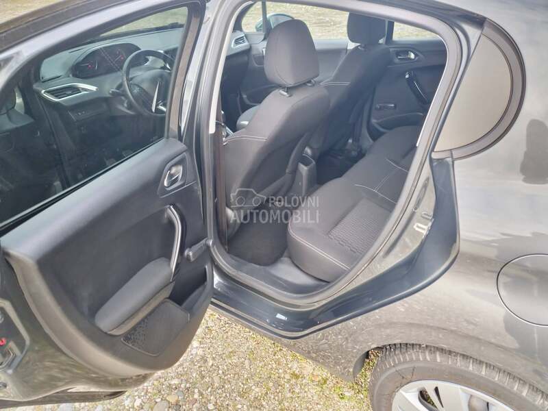 Peugeot 208 1.2 PURETECH