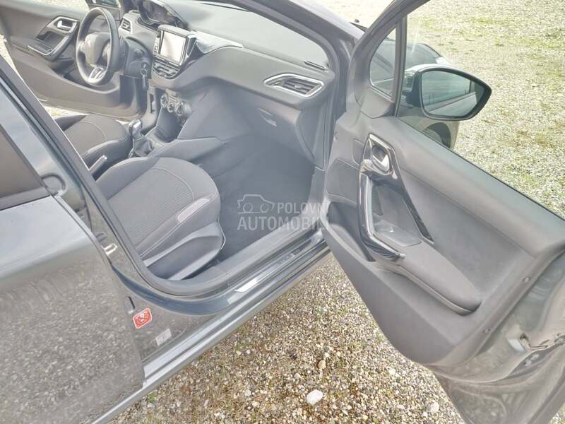 Peugeot 208 1.2 PURETECH