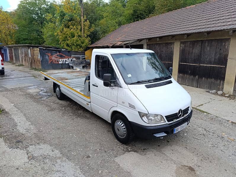 Mercedes Benz Sprinter