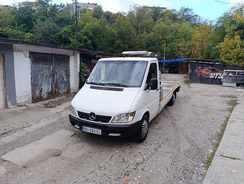 Mercedes Benz Sprinter