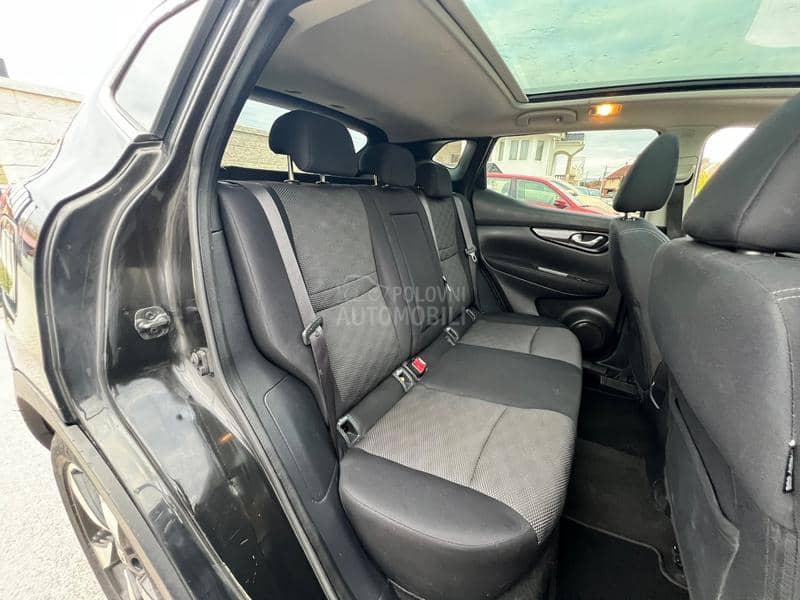 Nissan Qashqai 1.6 dci kam/nav/pano