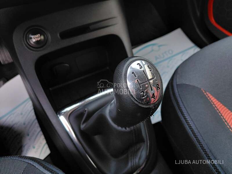 Renault Captur 0.9 TCE INTENSE