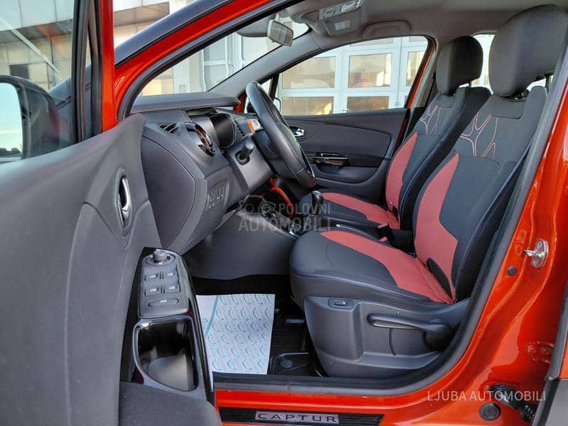 Renault Captur 0.9 TCE INTENSE