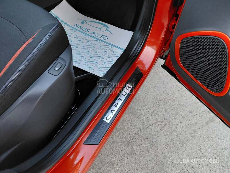 Renault Captur 0.9 TCE INTENSE