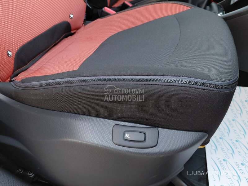 Renault Captur 0.9 TCE INTENSE