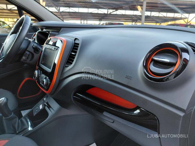 Renault Captur 0.9 TCE INTENSE
